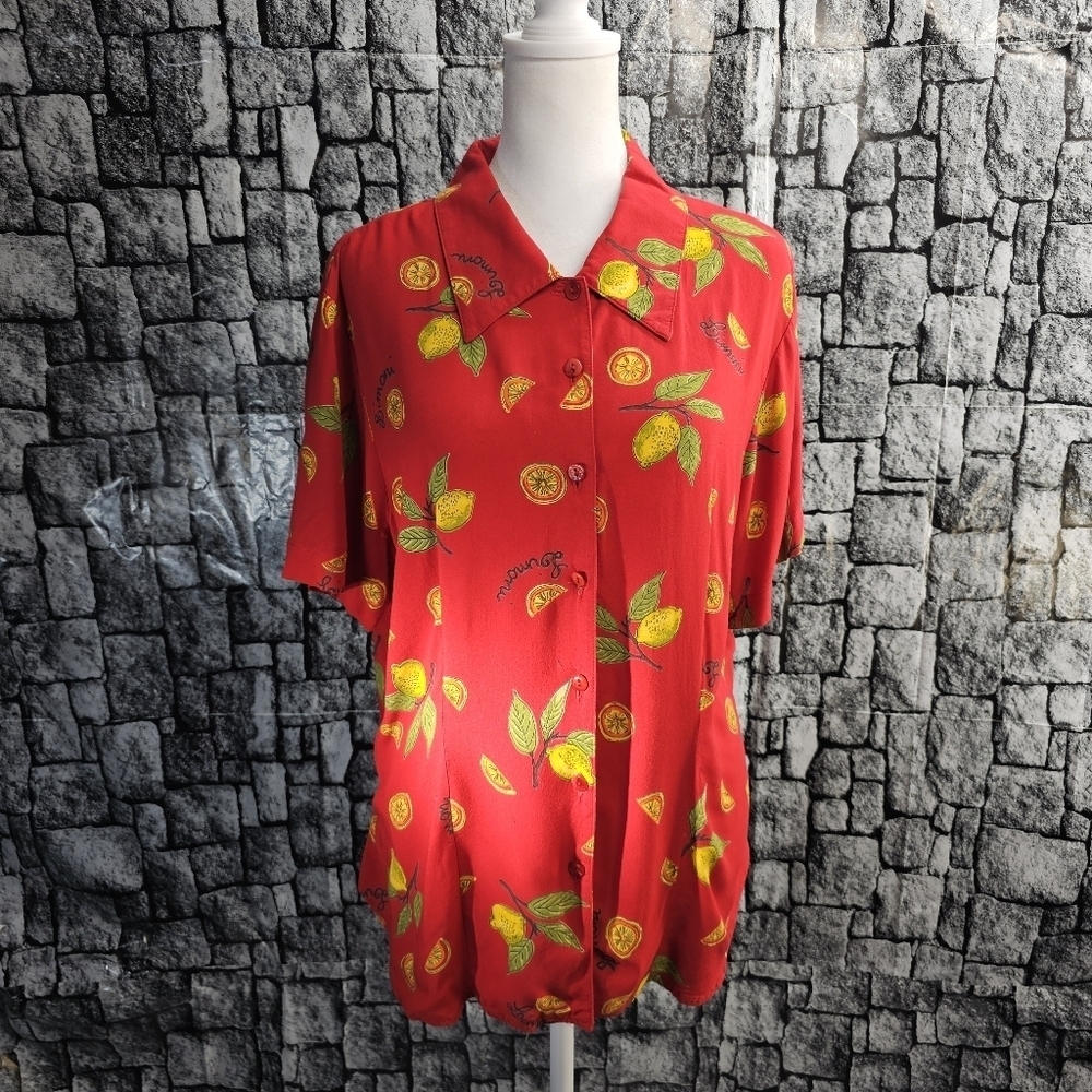 Pine cove Sharon Young red button up top with citrus fruit design.  Size 14
